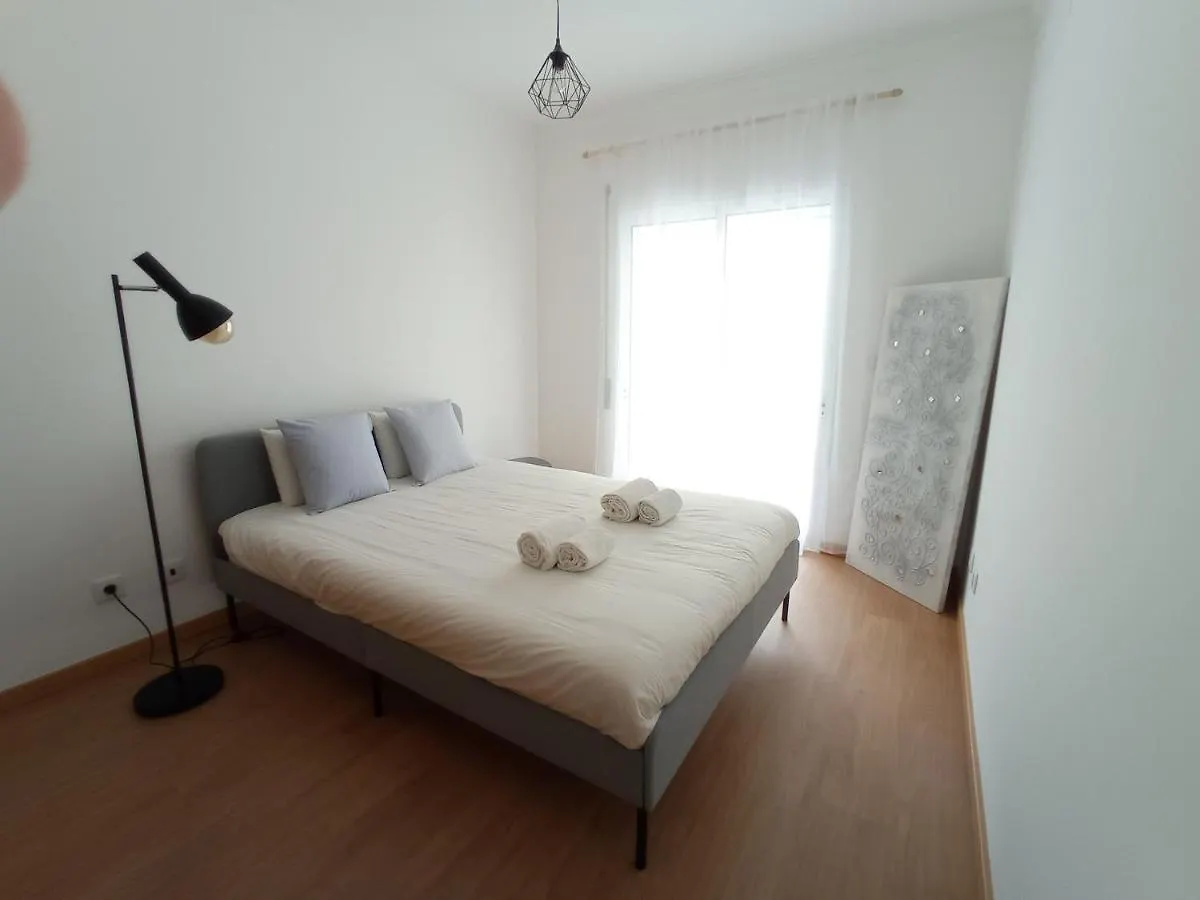 Apartment Lumina - Central Portimao - 5 Min From The Beach, Wifi, Smarttv And Pool Portugal